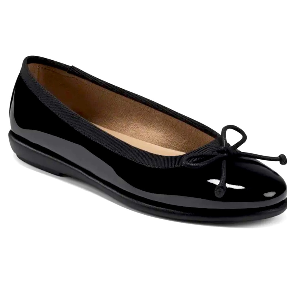 New (still in box) Aerosoles Homebet Bow Flat - Color Black